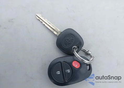 2015 Toyota Tacoma Base V6 z USA, uszkodzony, nr VIN 3TMLU4EN8FM206394